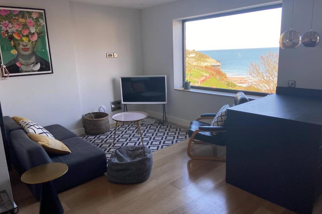 Beachside Apartment In The Centre Of Town New Quay Exteriör bild
