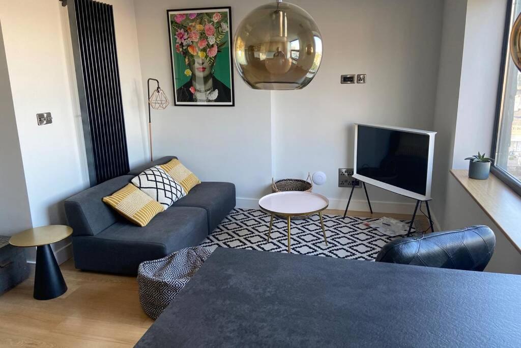Beachside Apartment In The Centre Of Town New Quay Exteriör bild